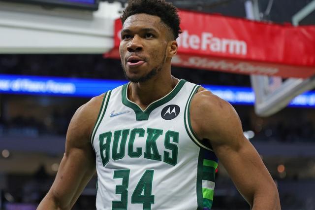 1657712057221040385.jpg https___hypebeast.com_image_2022_05_giannis-antetokounmpo-first-player-200-points-100-rebounds-50-assists-in-a-series-000.jpg