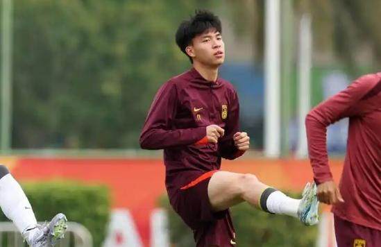 国足公布23人名单：塞鸟在列 王钰栋刘诚宇落选