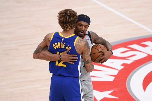 NFL-尼克斯紧盯比尔利拉德动态 乌布雷被视为重要拼图